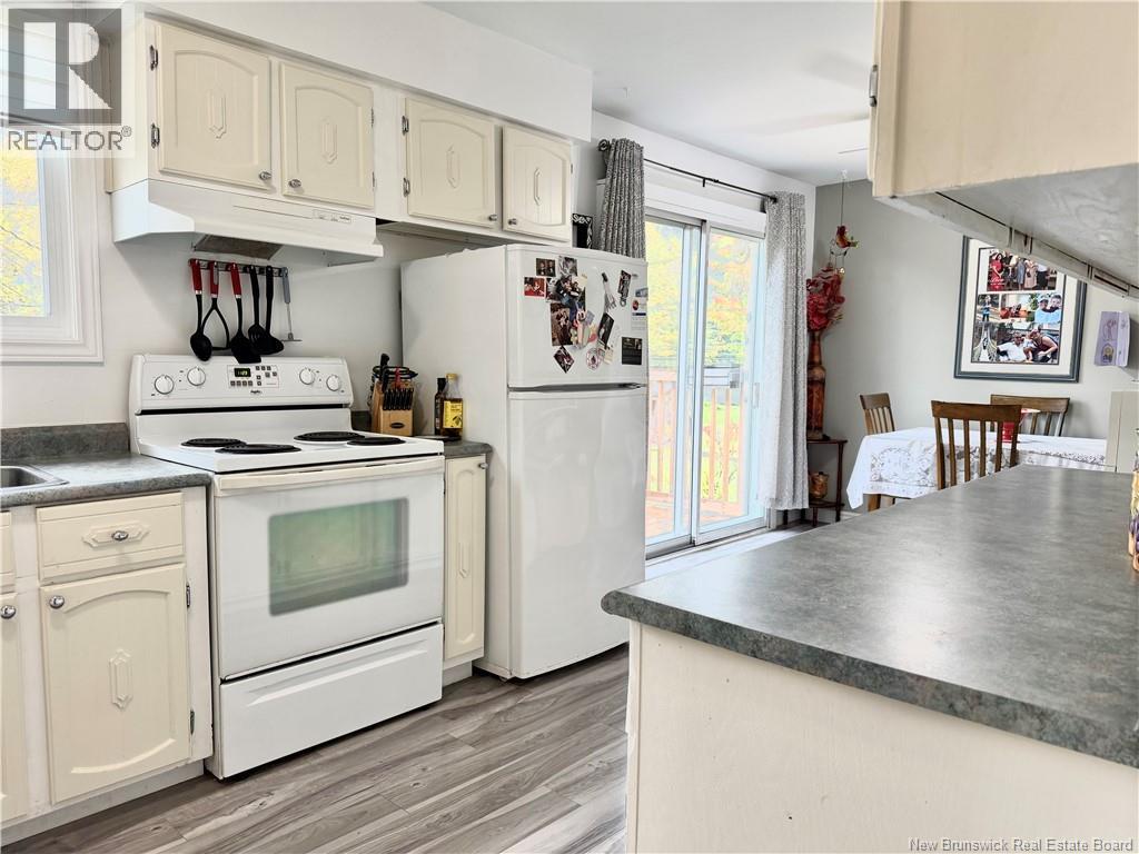 214 Maurice Crescent Property Photo 16