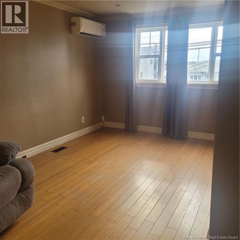 543 Champlain Street Property Photo 5