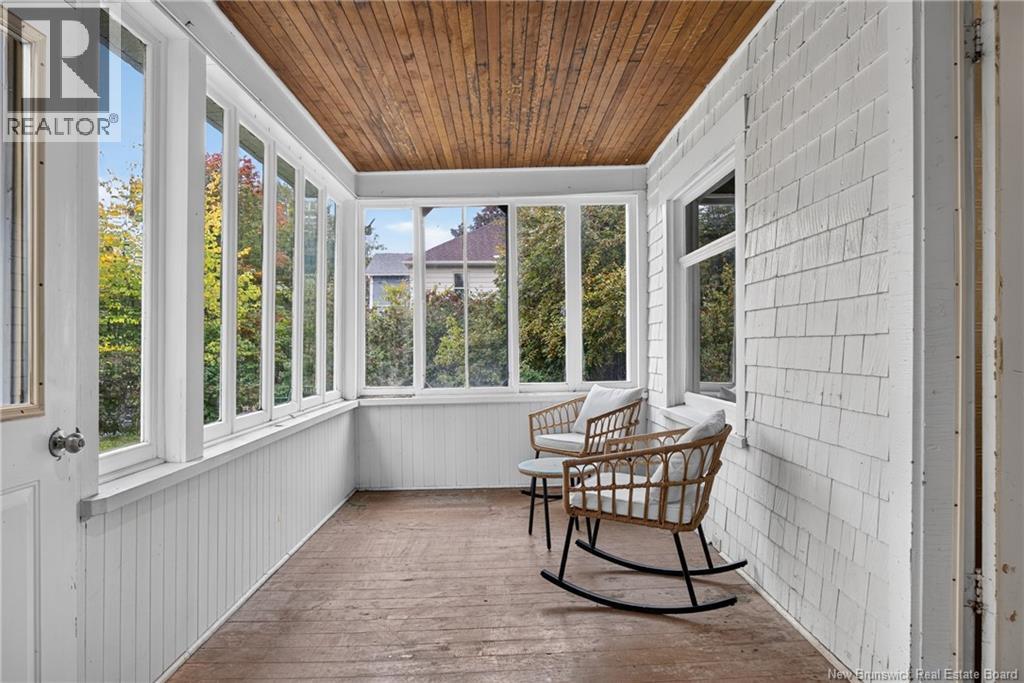 877 Barker Street Property Photo 8