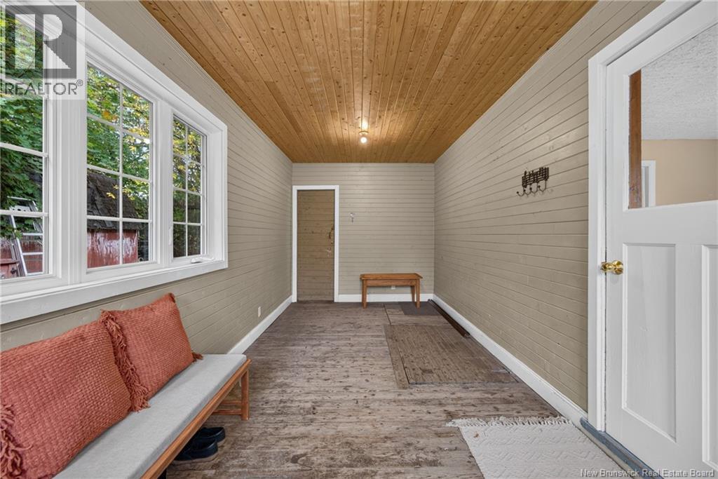877 Barker Street Property Photo 19