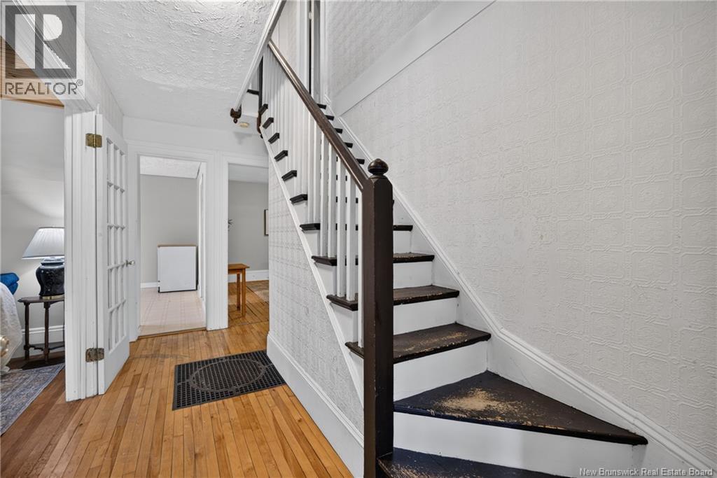 877 Barker Street Property Photo 20