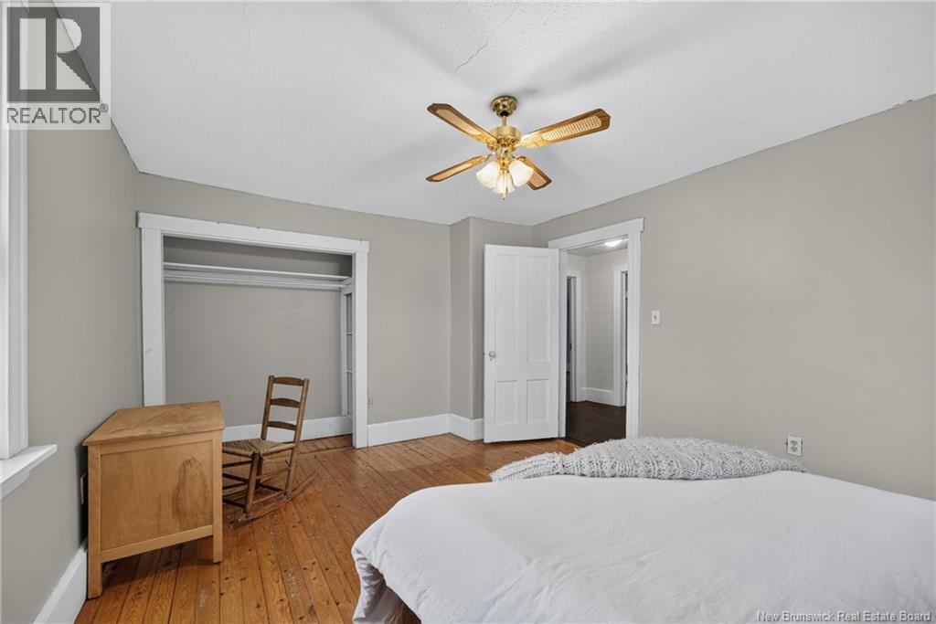 877 Barker Street Property Photo 24