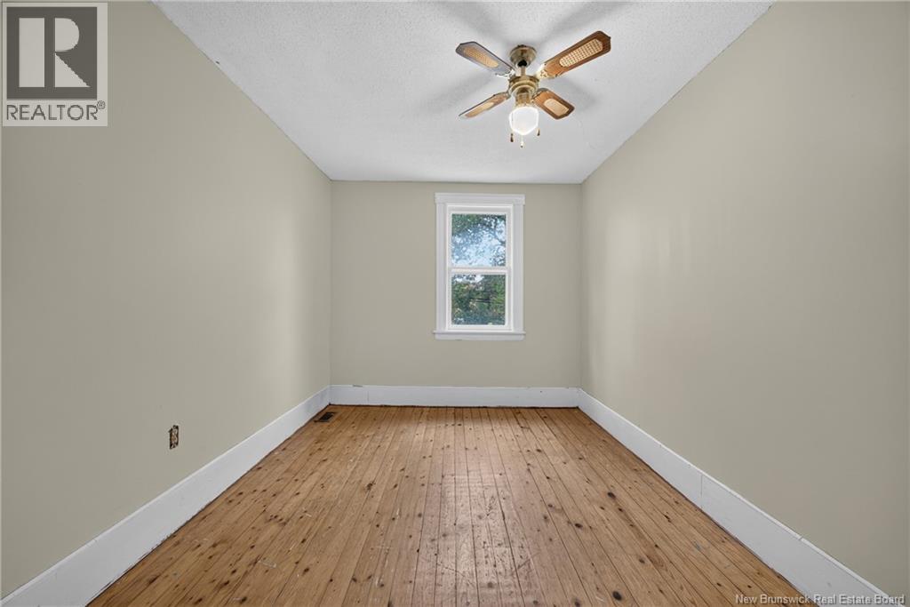 877 Barker Street Property Photo 25