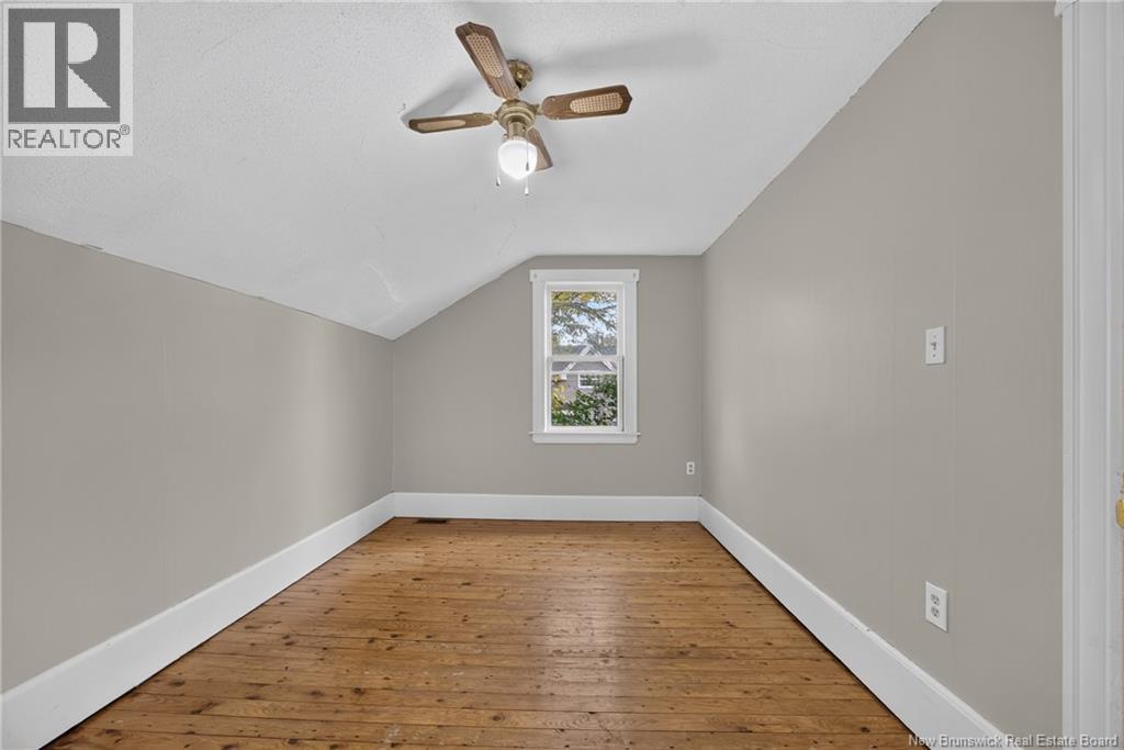 877 Barker Street Property Photo 27