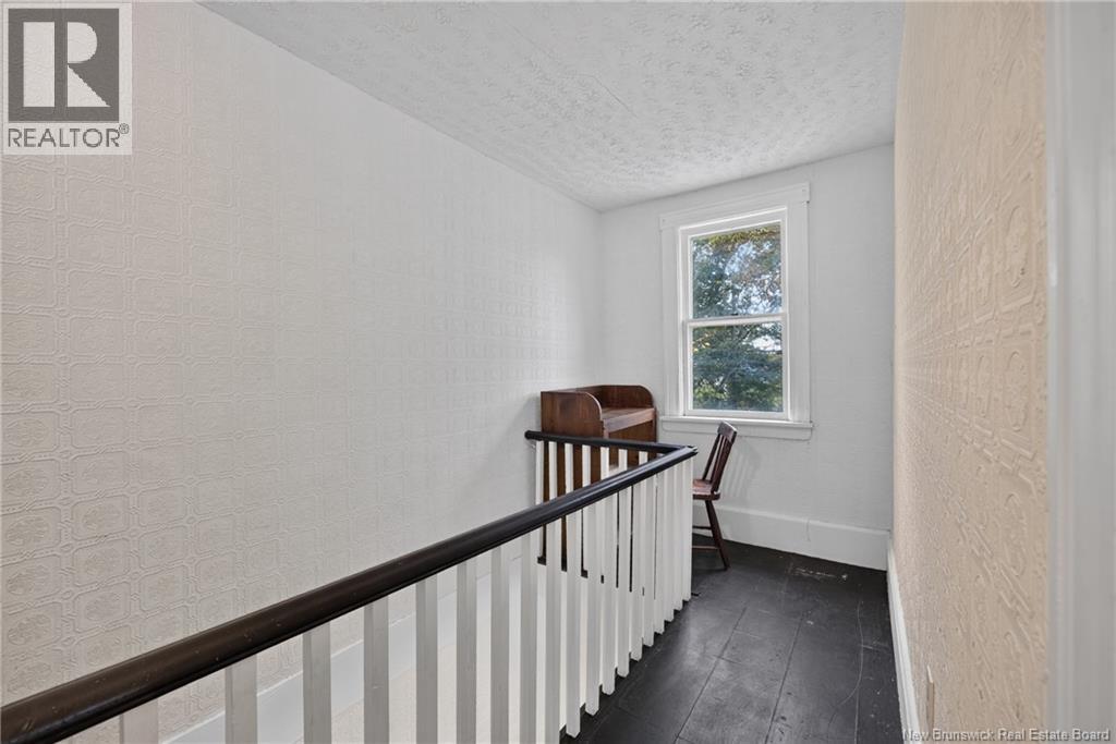 877 Barker Street Property Photo 30