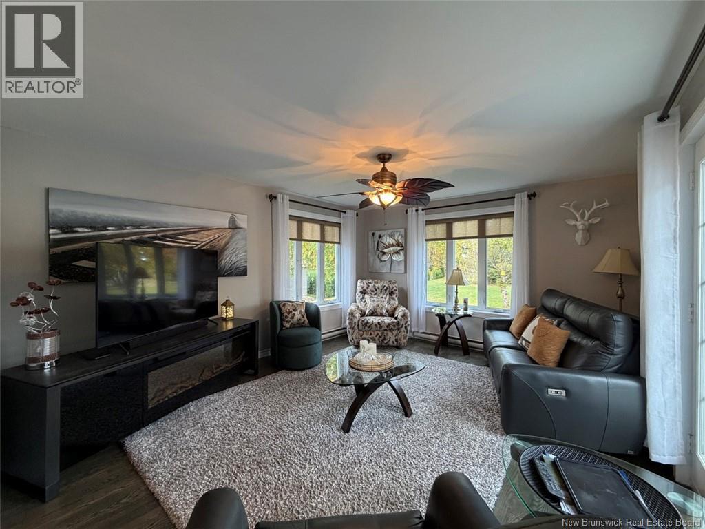 12 Eugène Street Property Photo 11