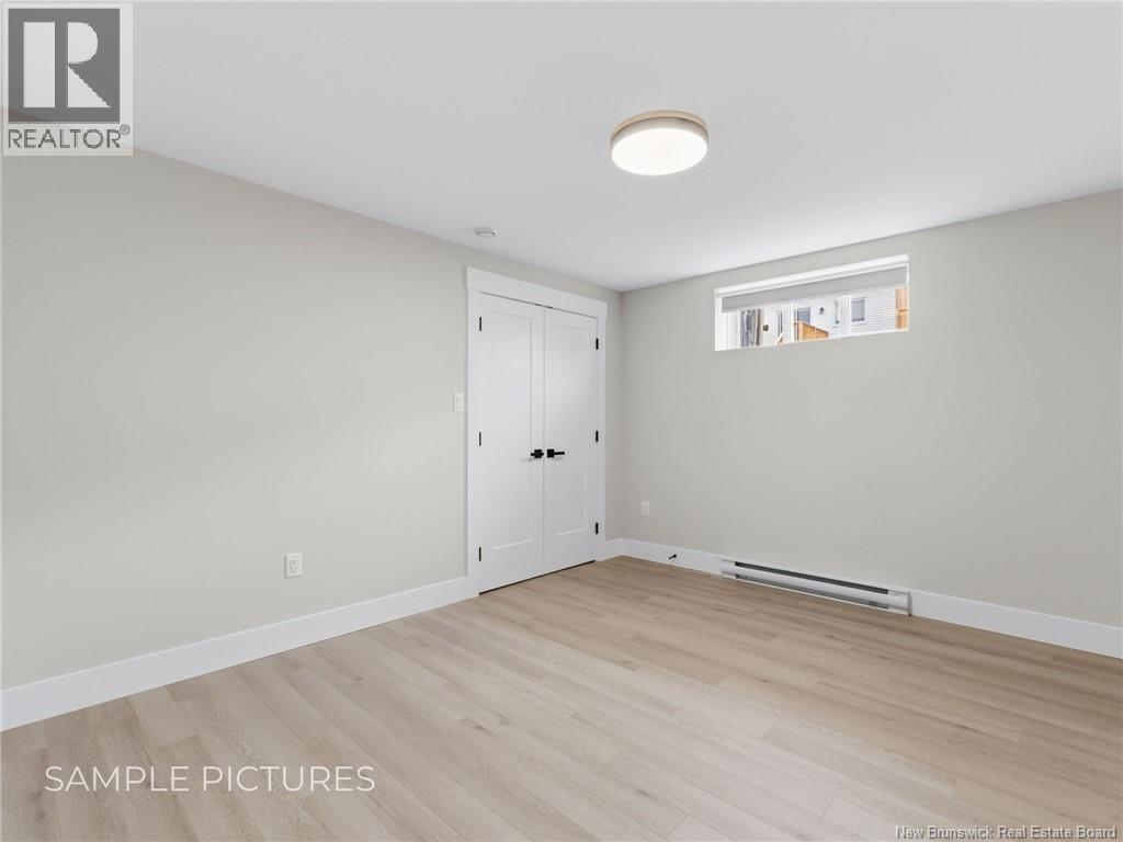 30 Violet Street Property Photo 31