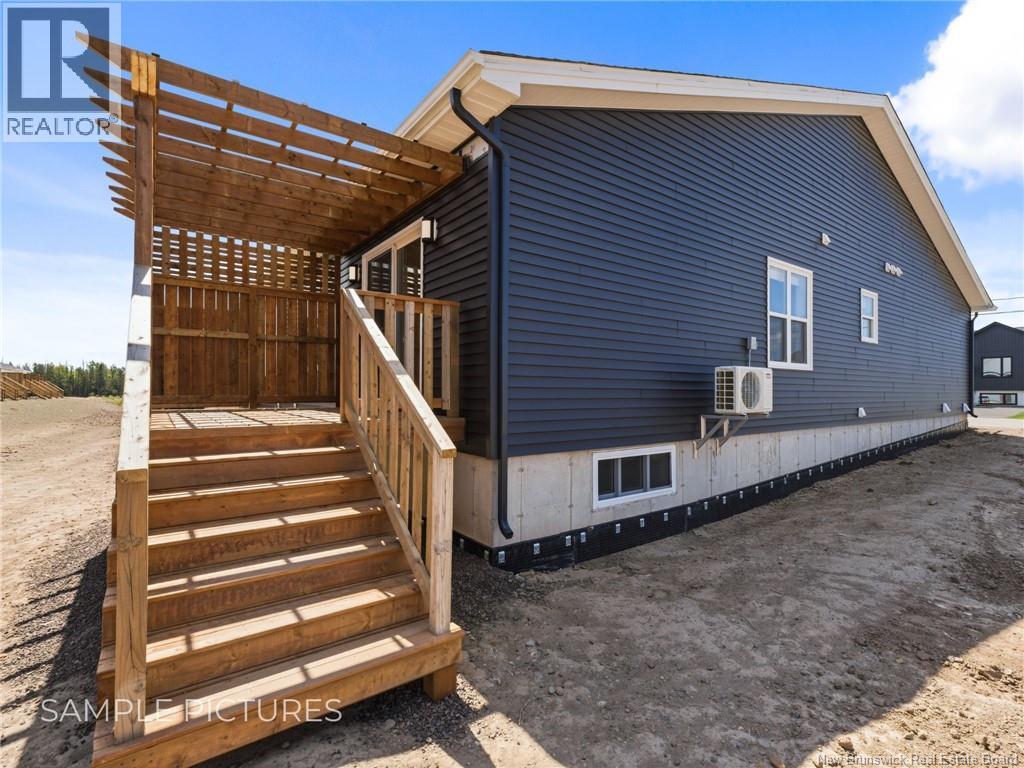 30 Violet Street Property Photo 34