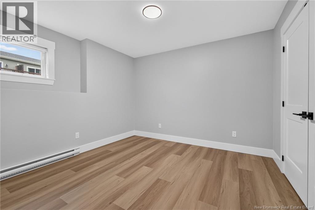 3 Avenue Denis Property Photo 12
