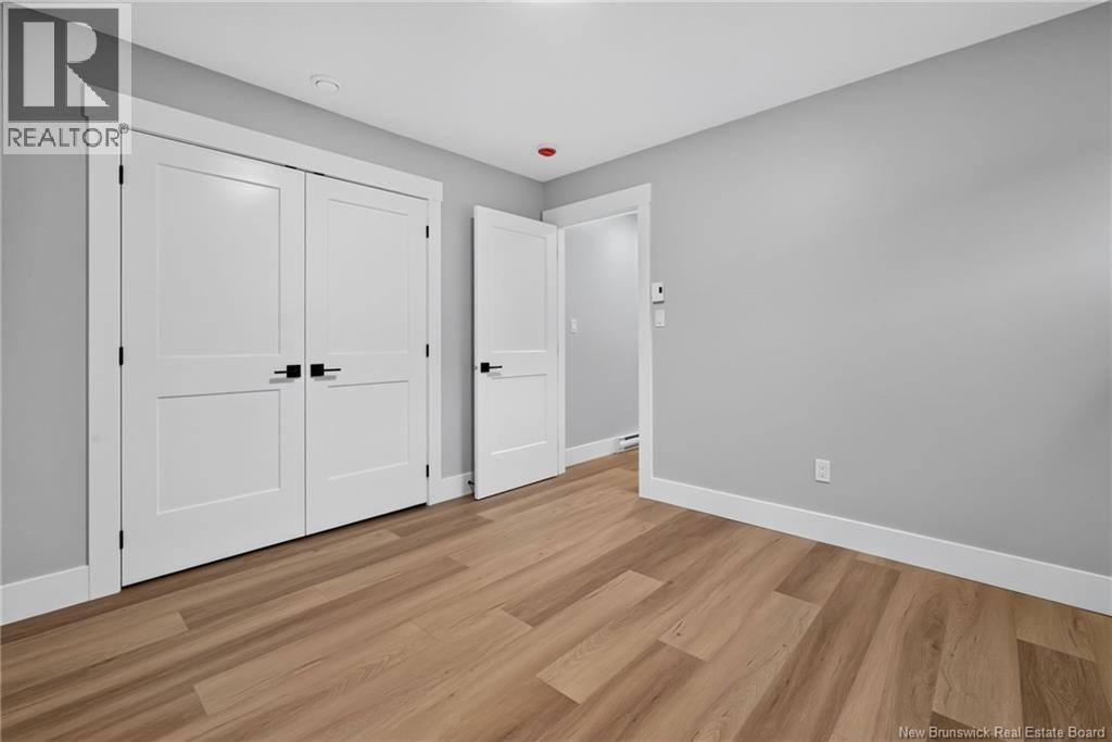 3 Avenue Denis Property Photo 14