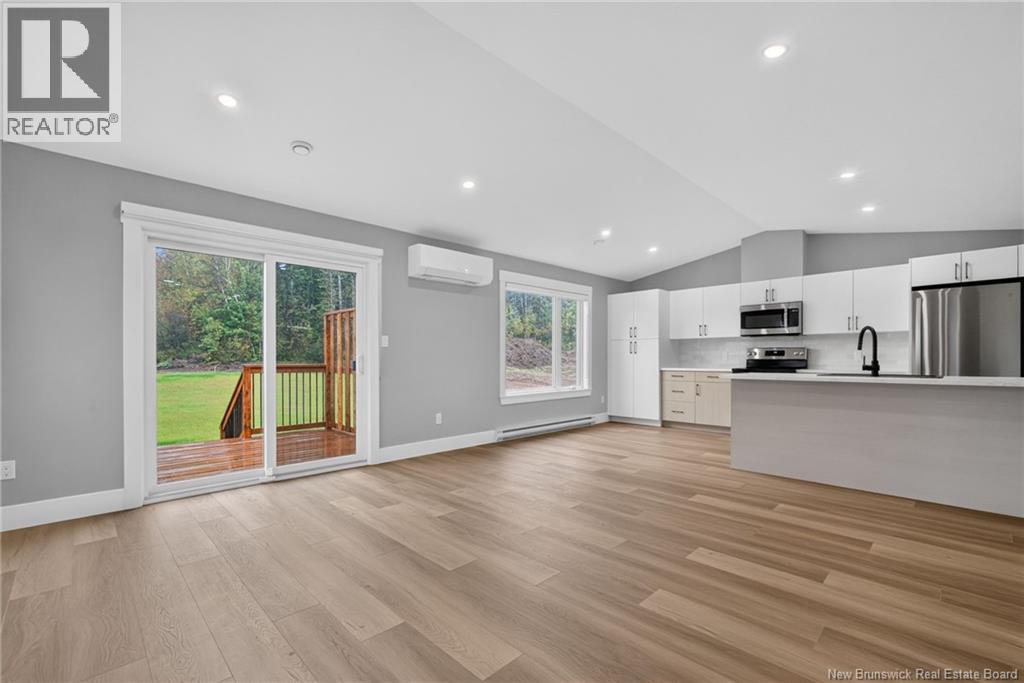 3 Avenue Denis Property Photo 24