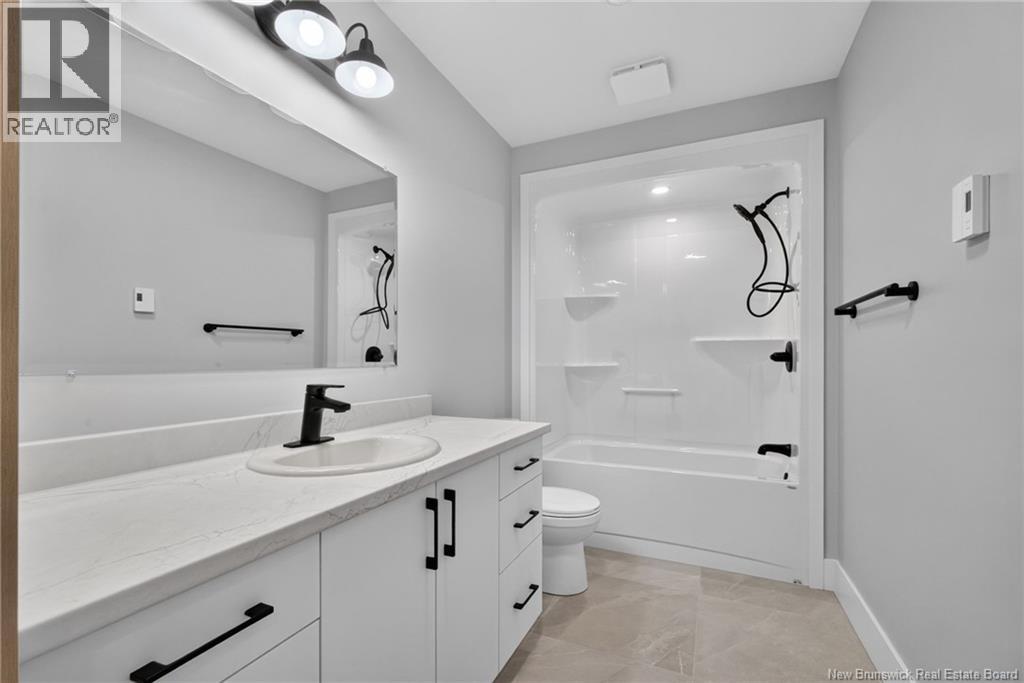 3 Avenue Denis Property Photo 28