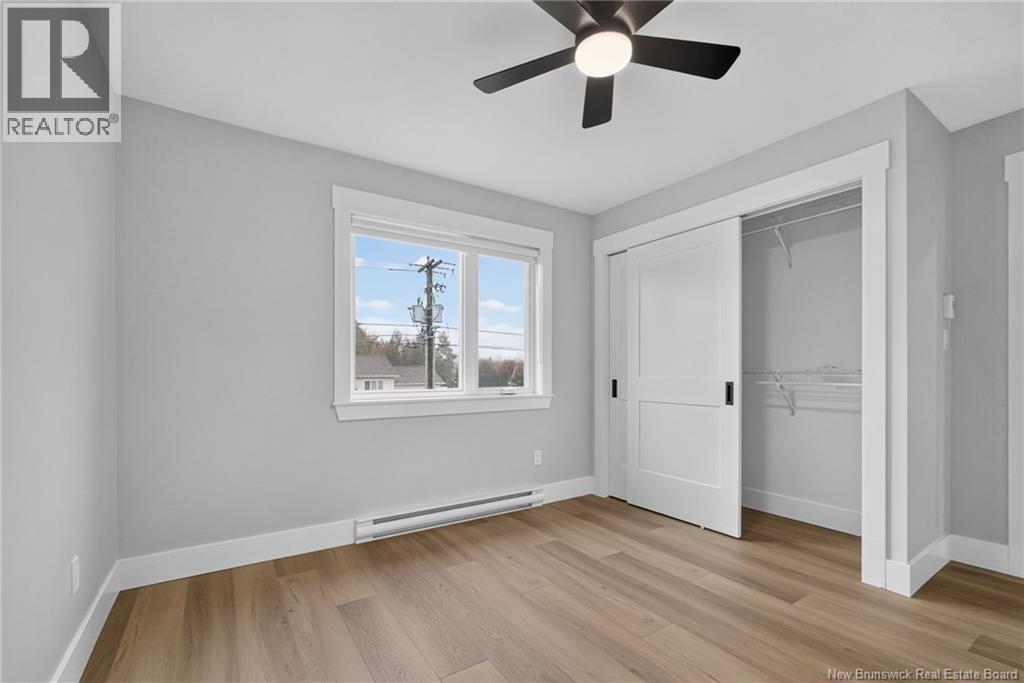 3 Avenue Denis Property Photo 36