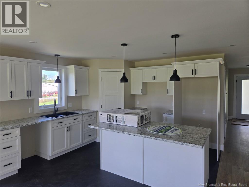 14 Burbank Street Property Photo 6