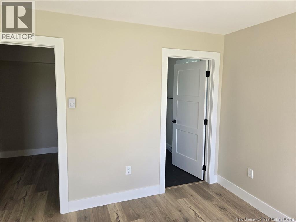 14 Burbank Street Property Photo 9
