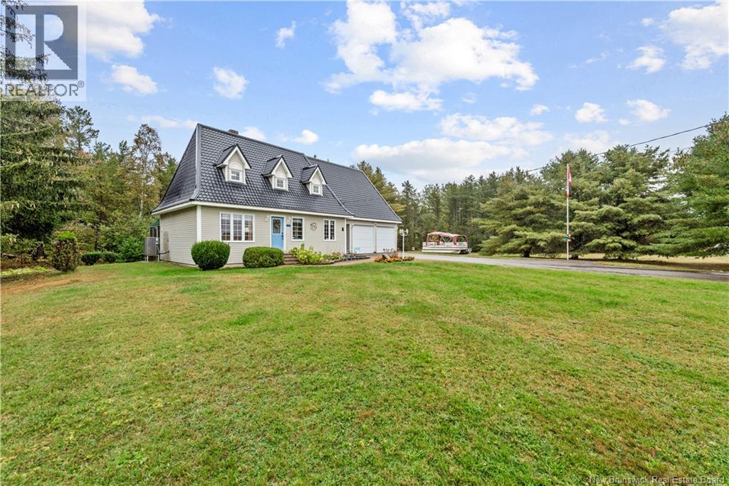 1460 Saint Charles Nord Property Photo 3