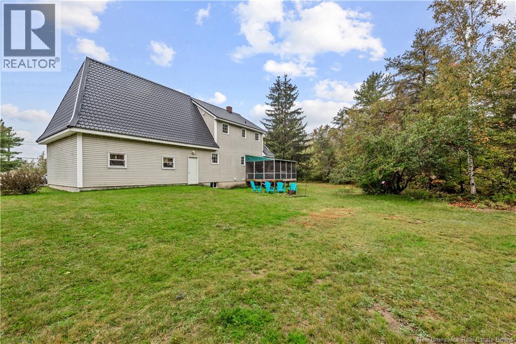 1460 Saint Charles Nord Property Photo 4