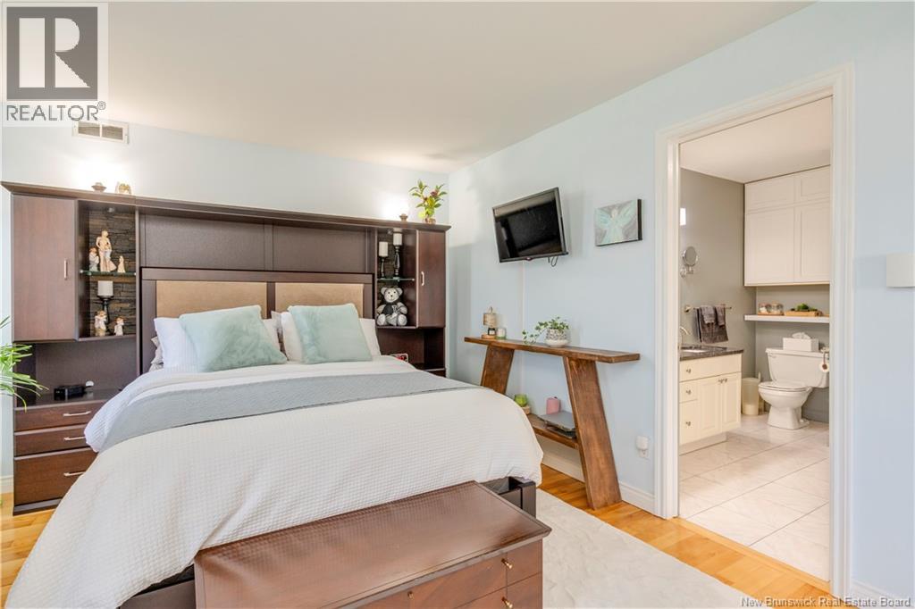 228 Herve Street Property Photo 23