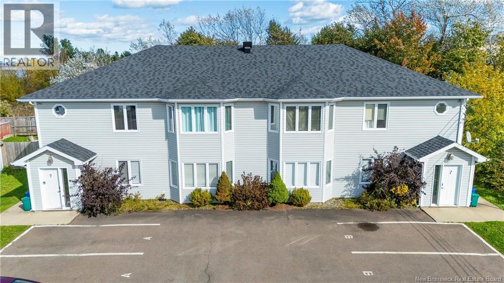 10 Dock Street Property Photo 8
