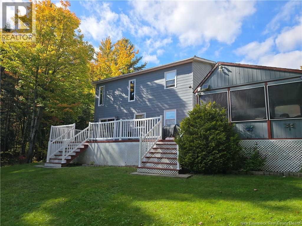 2737 Middle River Rd Property Photo 4
