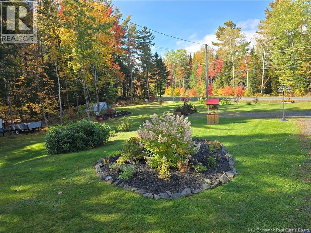 2737 Middle River Rd Property Photo 6