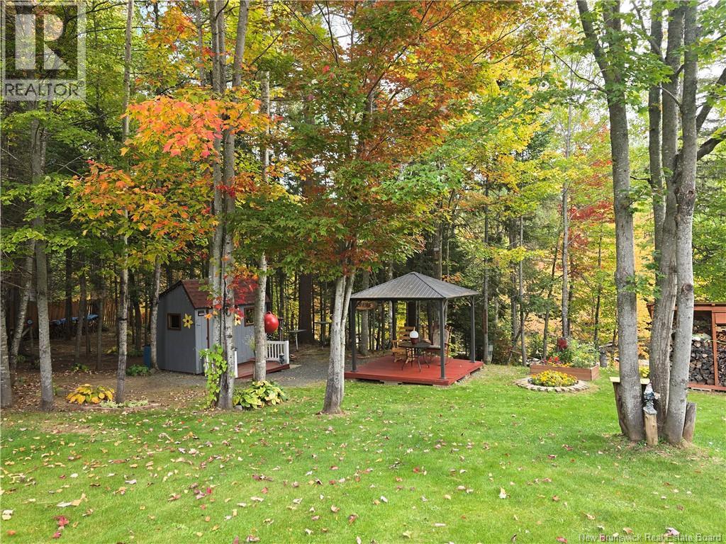 2737 Middle River Rd Property Photo 13