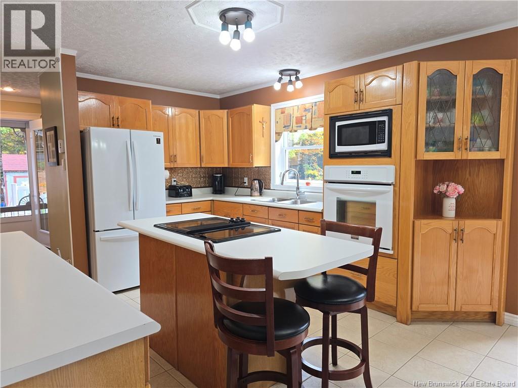 2737 Middle River Rd Property Photo 22