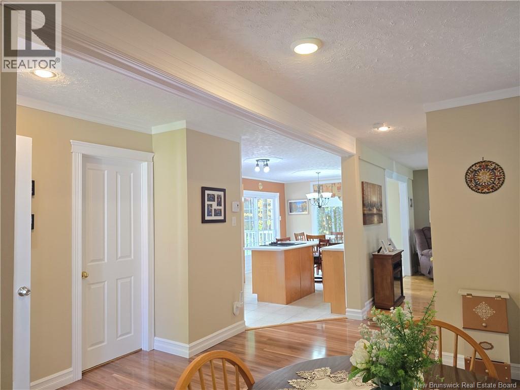 2737 Middle River Rd Property Photo 28