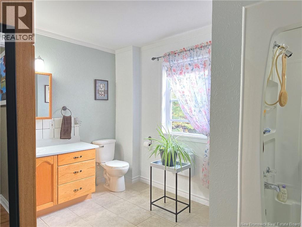2737 Middle River Rd Property Photo 36