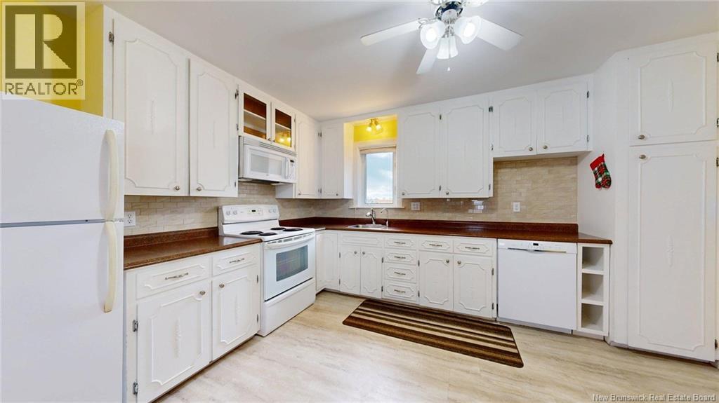 240 Loch Lomond Road Property Photo 10