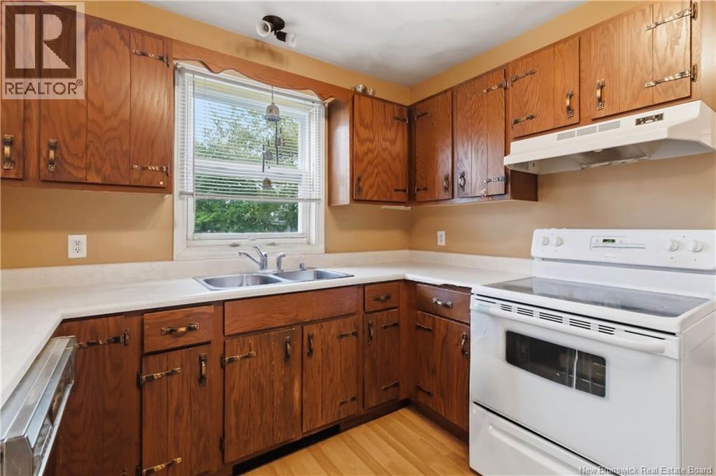 221 Broadway Street Property Photo 12