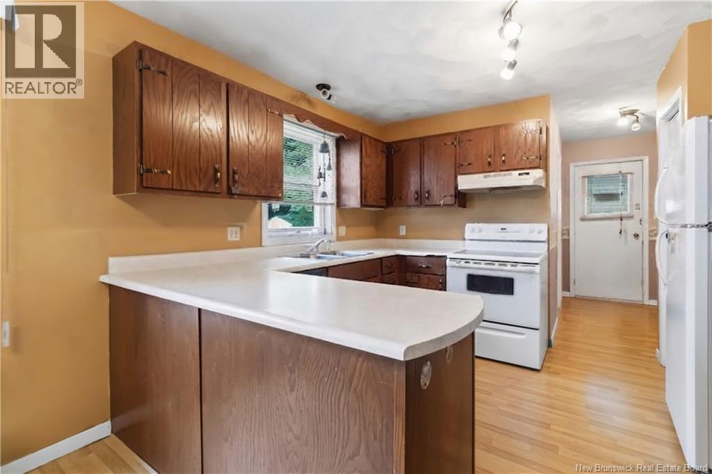 221 Broadway Street Property Photo 14