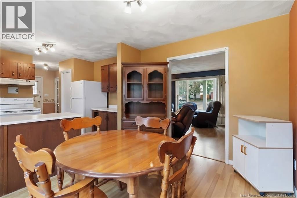 221 Broadway Street Property Photo 16