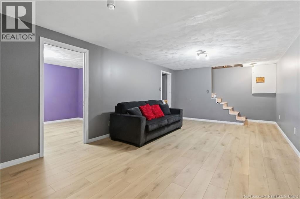 221 Broadway Street Property Photo 28