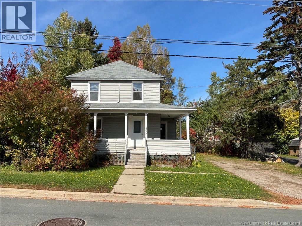 560 Queen Street Property Photo 1