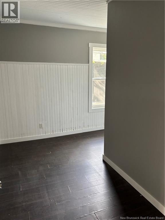 560 Queen Street Property Photo 4