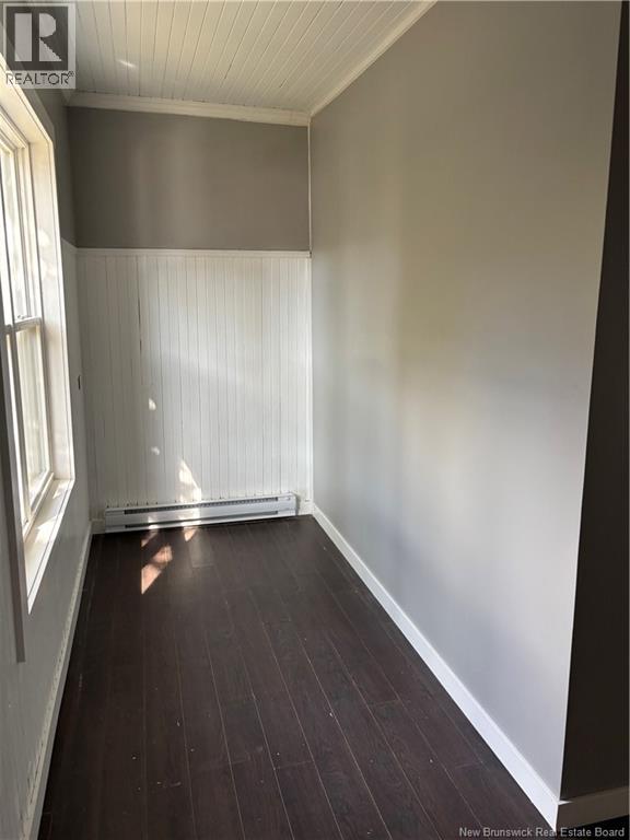 560 Queen Street Property Photo 5