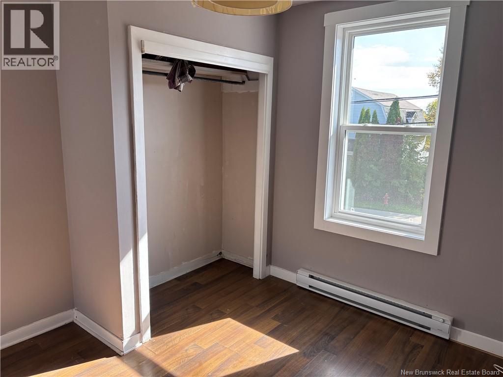 560 Queen Street Property Photo 15