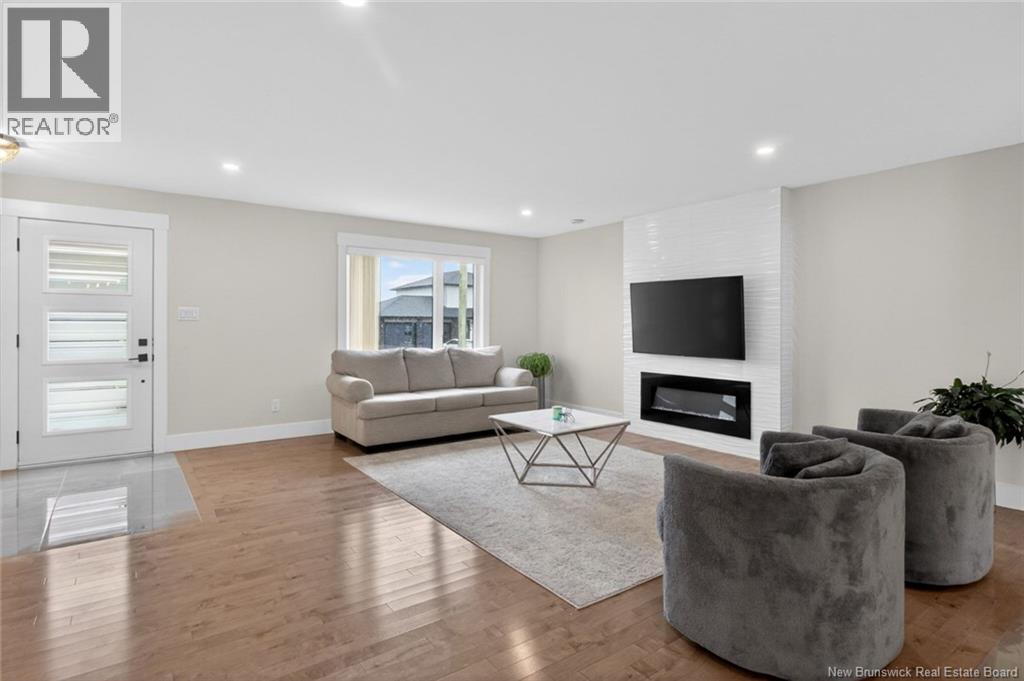 51 Renoir Street Property Photo 9