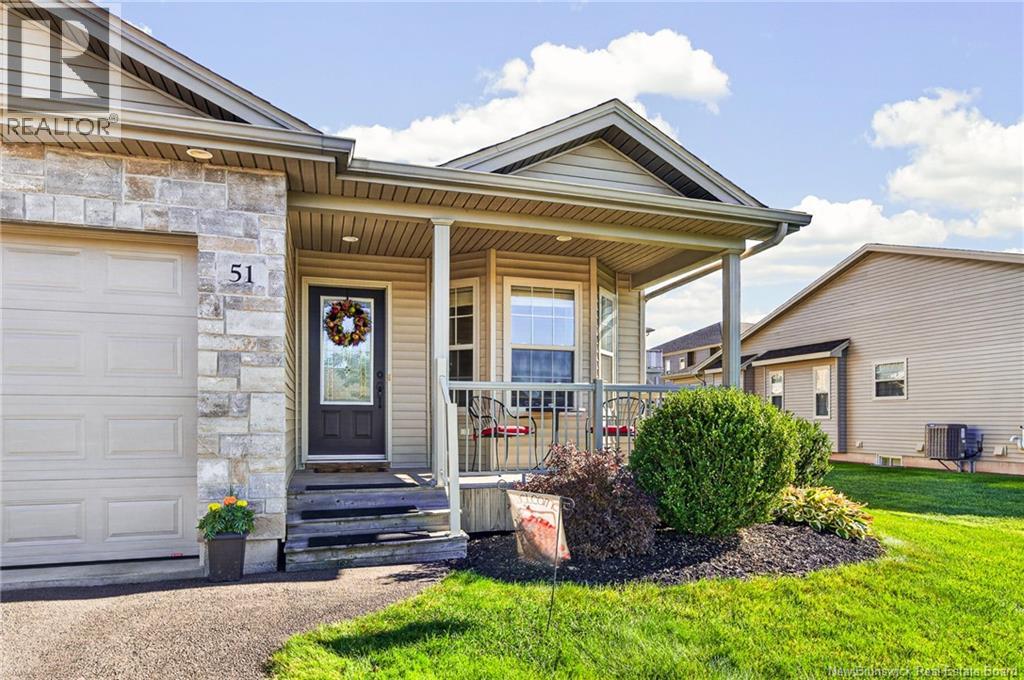 51 Thornhill Crescent Property Photo 2