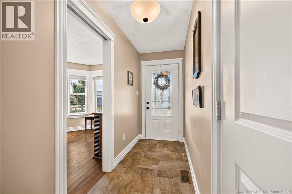 51 Thornhill Crescent Property Photo 4