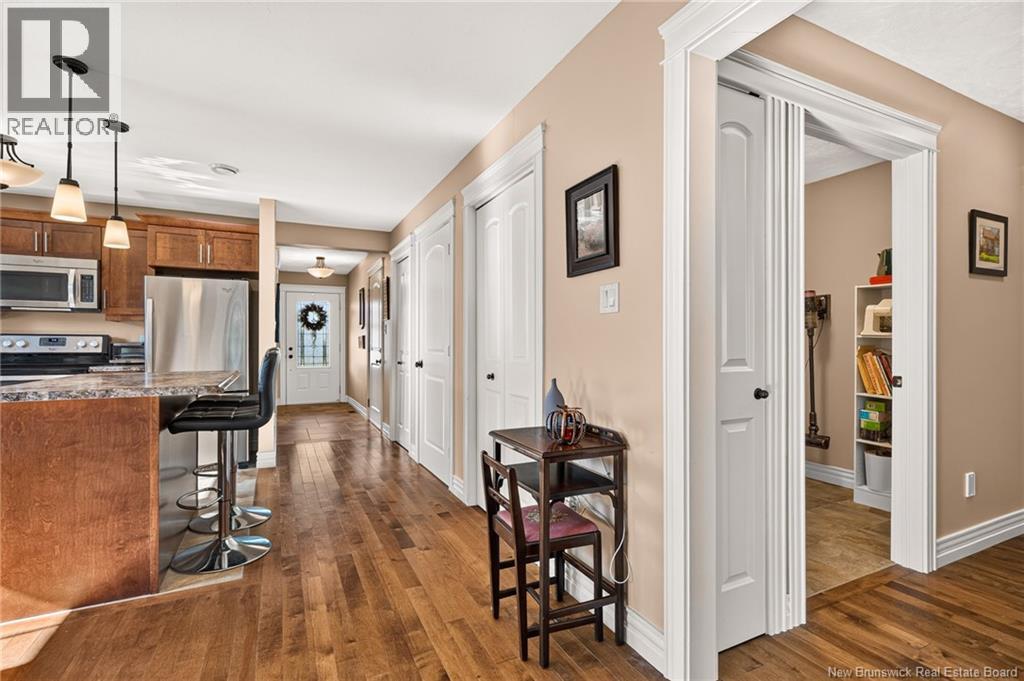 51 Thornhill Crescent Property Photo 6