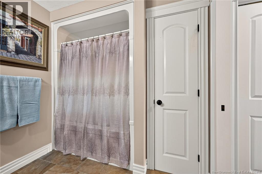 51 Thornhill Crescent Property Photo 28