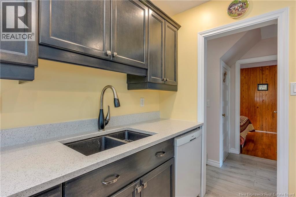 22 Visart Street Property Photo 9