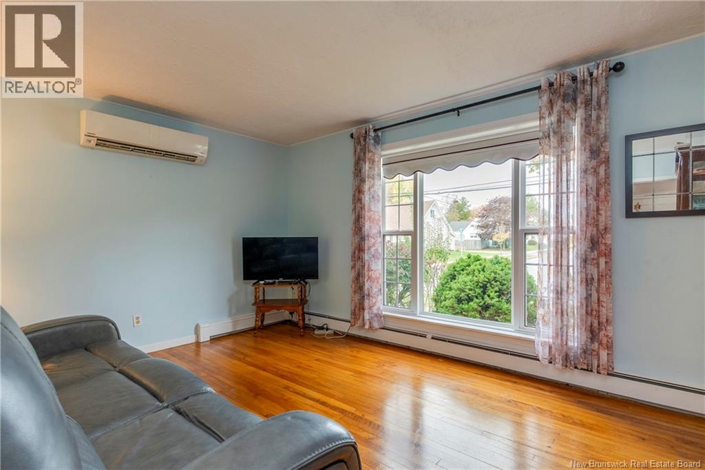 22 Visart Street Property Photo 13