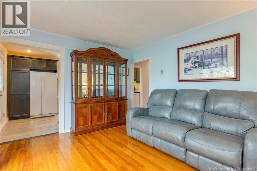 22 Visart Street Property Photo 15