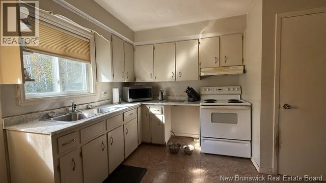 40 Emmerson Street Property Photo 7