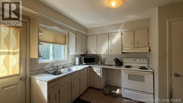 40 Emmerson Street Property Photo 8