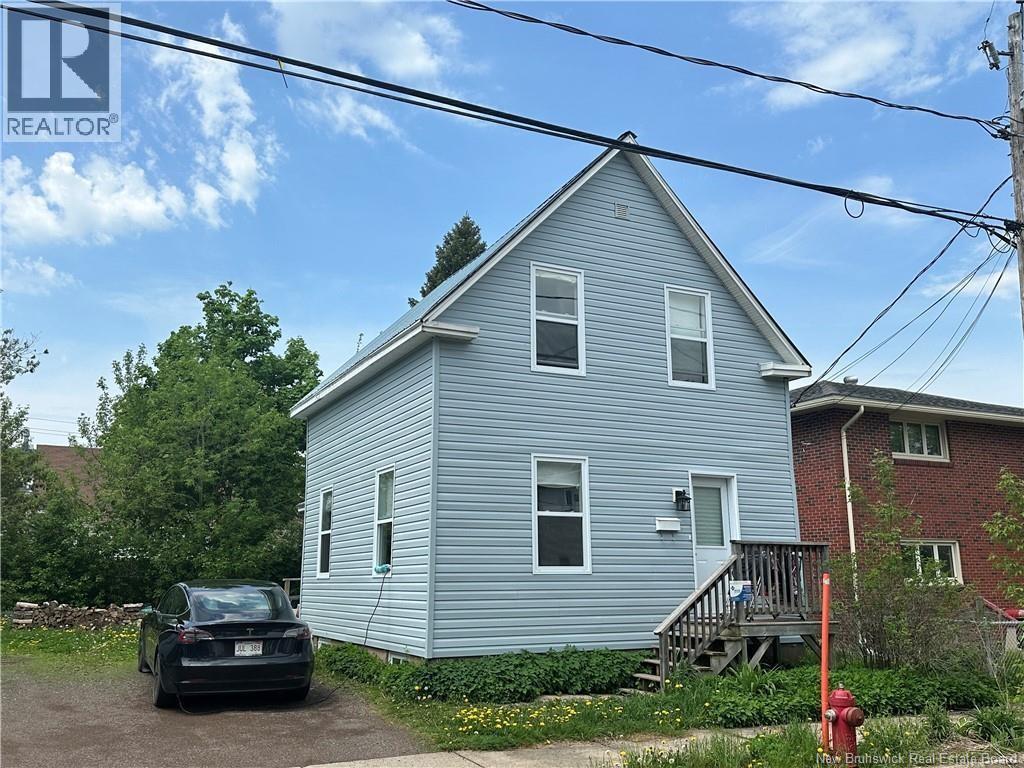 496 Robinson Street Property Photo 1