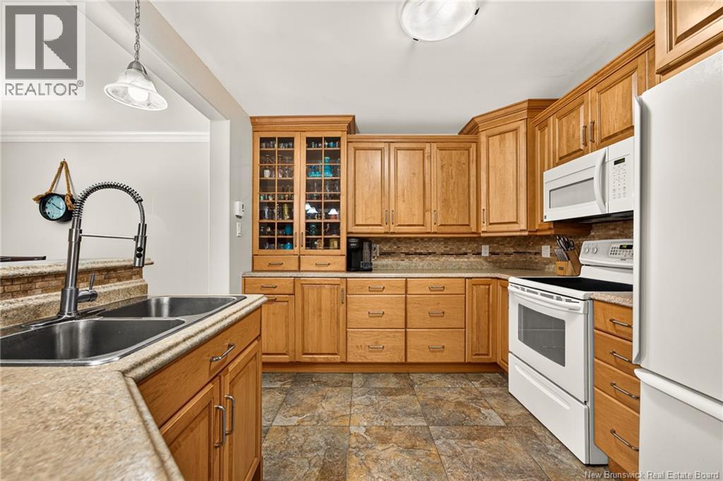 240 Damien Street Property Photo 17